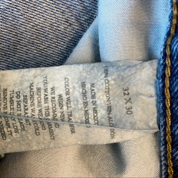 Unisex Distressed & Bleached CutOff Short Shorts - Picture 4 of 6